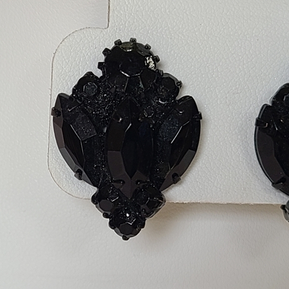 Jet Black Glass Rhinestone Clip-On Earrings Cluster Flower Gothic Vampcore Fan - Picture 2 of 8